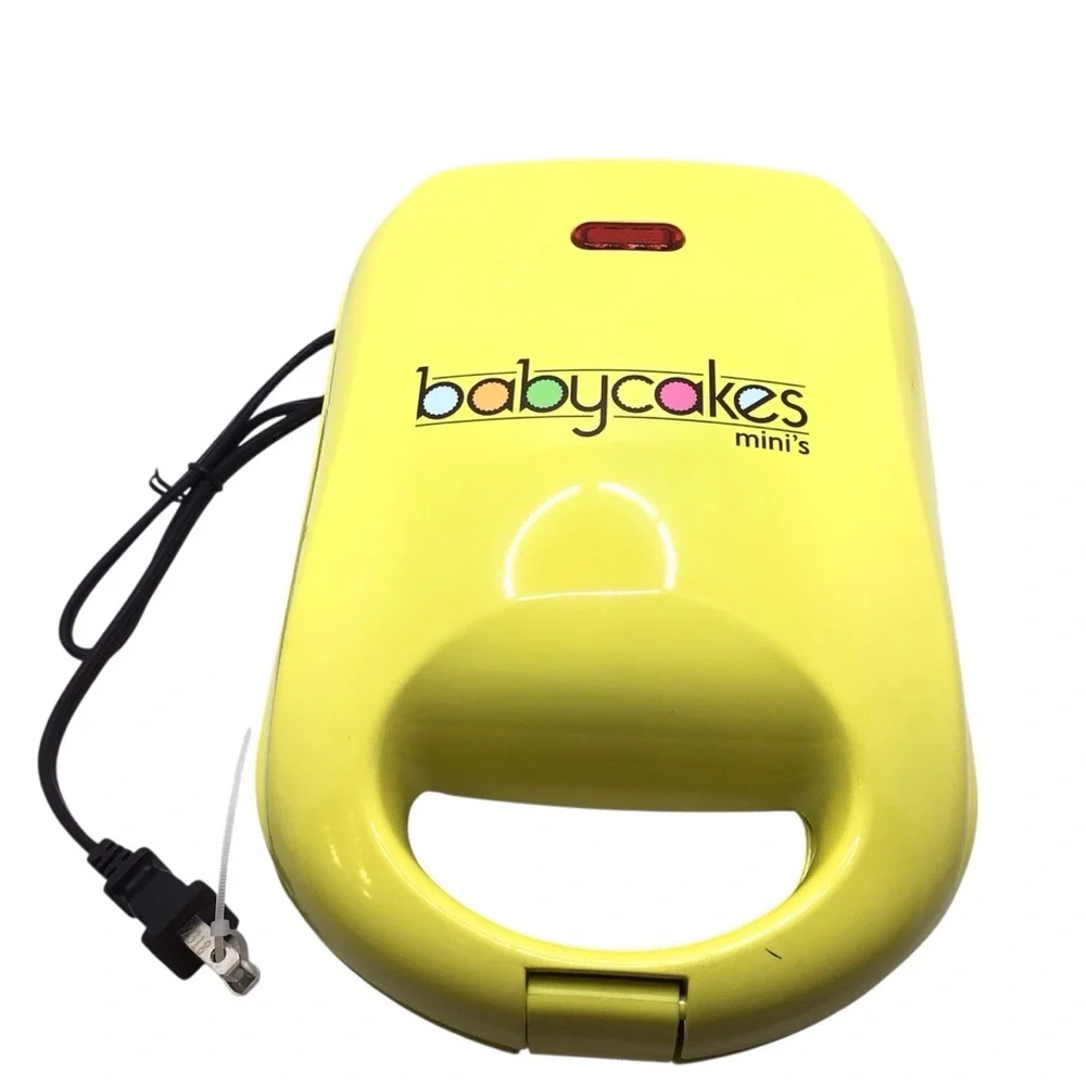Babycakes Mini's Nonstick Coated Donut Maker #DNM-30 [Yellow] *NEW NO BOX